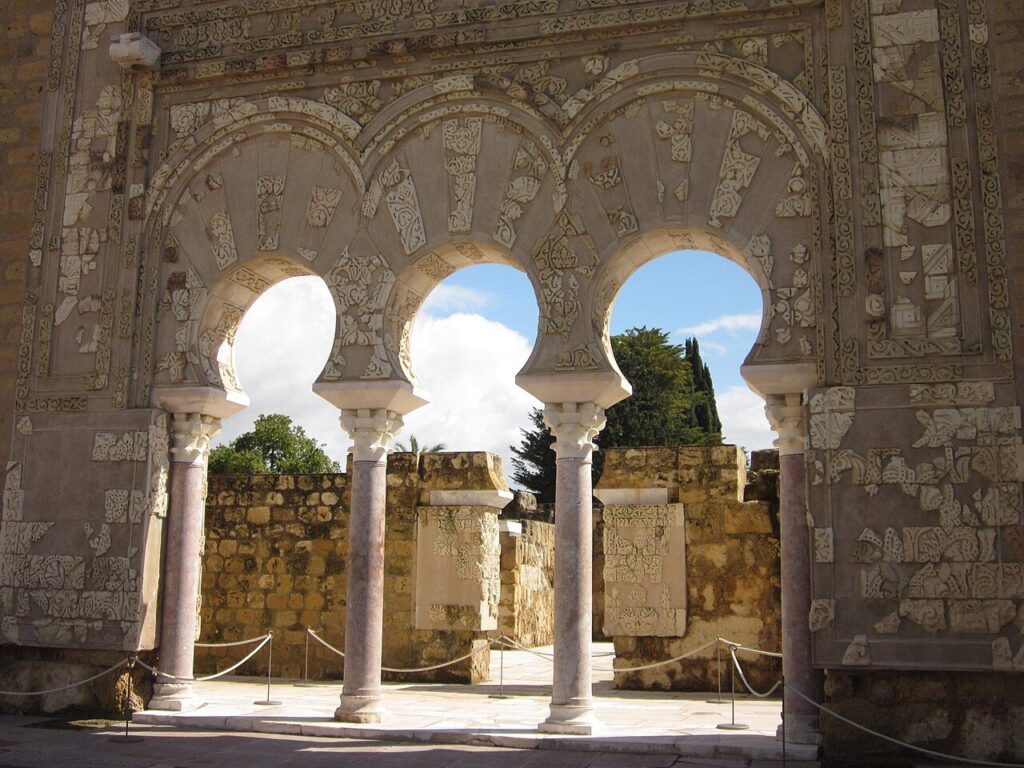 Ruinas de Medina Azahara, ciudad-palacio del Califato de Córdoba. Patrimonio de la Humanidad.