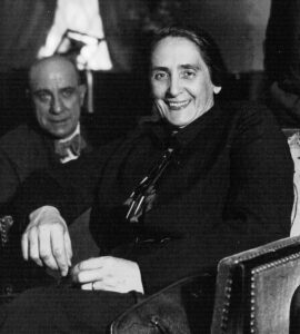 Dolores Ibárruri La Pasionaria: La Oradora del ¡No pasarán! (1895-1989)