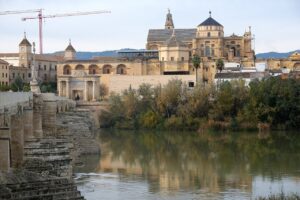 Córdoba: Historia Completa, de Colonia Patricia al Califato y la Mezquita-Catedral