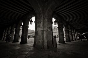 Salamanca: Historia de la Ciudad Universitaria y de Piedra Dorada