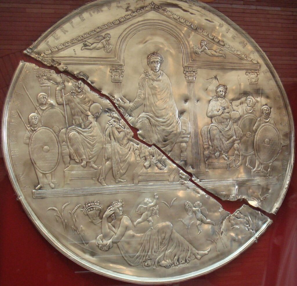 Disco de plata (missorium) del emperador hispano Teodosio I